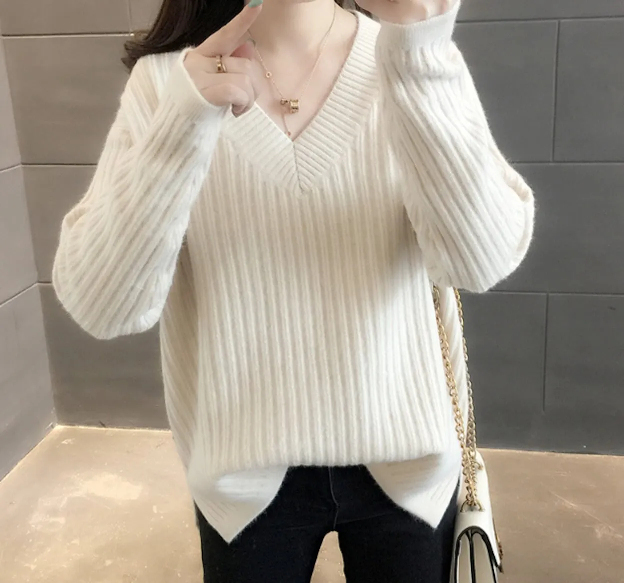 Womens V Neck Rib Knit Sweater